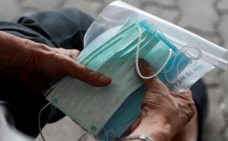 Нардепам раздадут маски на внеочередное заседание, некоторым депутатам нездоровится