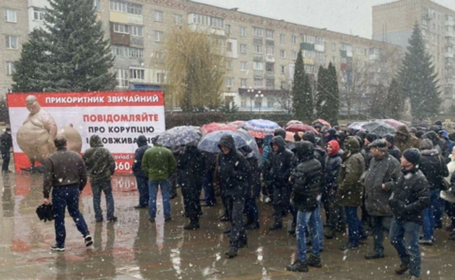 Потасовка в Жмеринском горсовете: Нацдружины рассказали свою версию событий