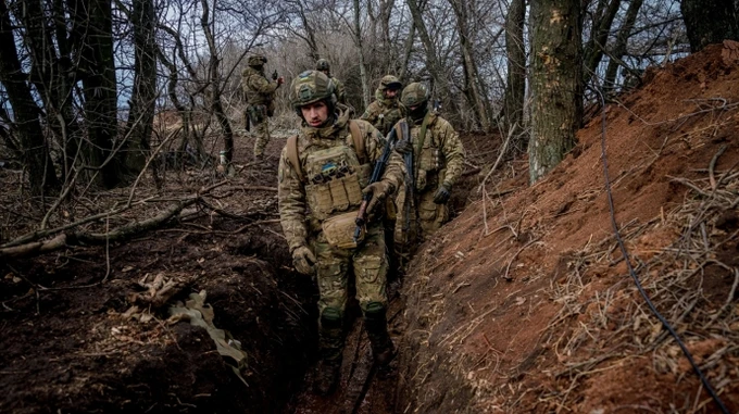 UK holds talks with about 20 countries on coalition of the willing