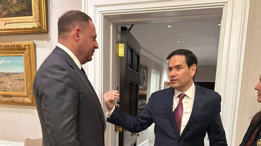 US secretary of state and chief of Zelenskyy's office discuss security guarantees, draft expected next week