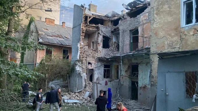 Во Львове российский БпЛА попал в жилой дом – ОВА