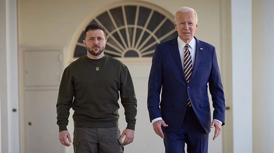 Zelenskyy and Biden discuss supplying Ukraine with F-16s and punishing Russia