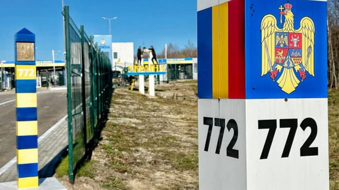 В Румынии следят за обстрелами РФ возле своих границ, но пока угрозы не увидели