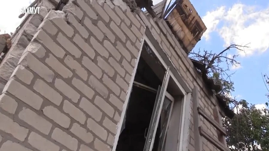 Russian MLRS attack Bakhmut: 1 civilian killed and 5 wounded