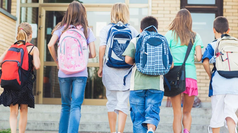 Вимушене навчання за кордоном: враження батьків і дітей про школи в інших країнах