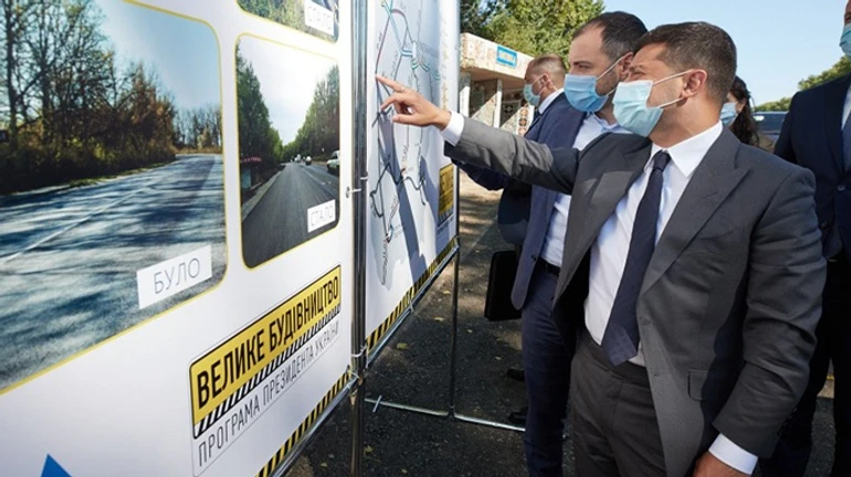 Президент пояснив, чому дороги будують в пандемію