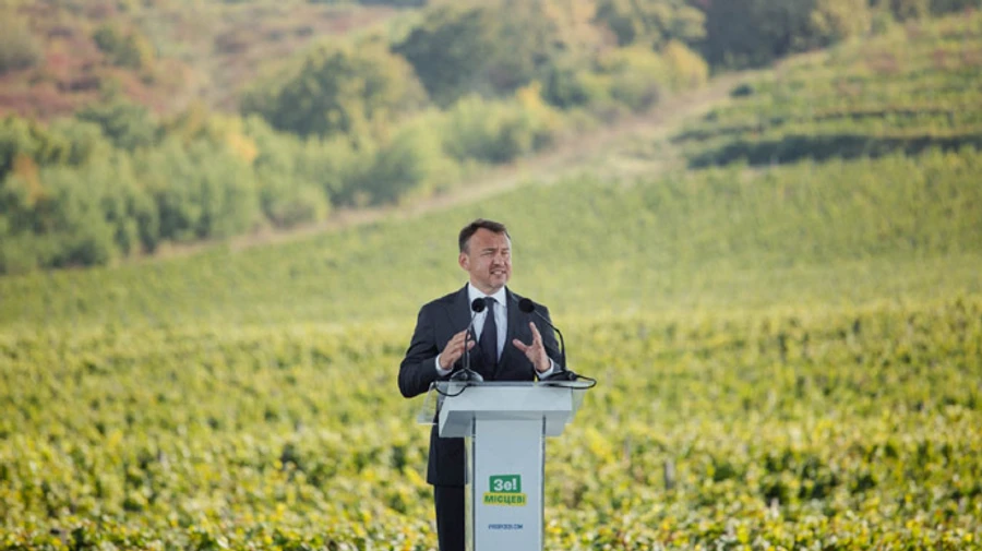 Закарпатську облраду очолив чинний глава ОДА