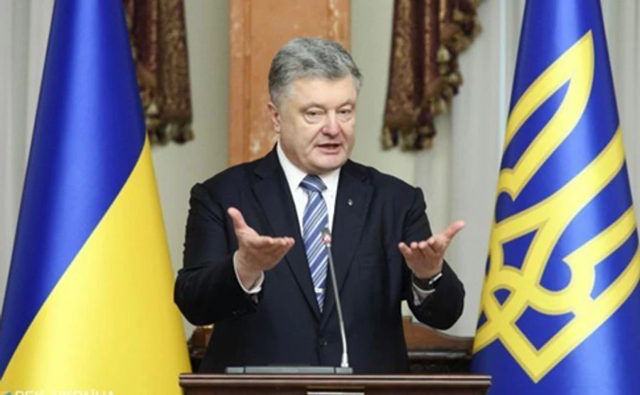 Судьи, принимавшие решение по Привату, требуют импичмента Порошенко