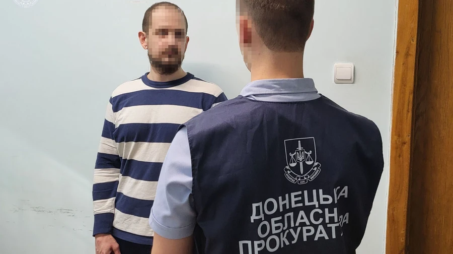 Наводив удари по ТЕЦ, ППО та місцю роботи власного вітчима: киянин-ІТівець отримав довічне