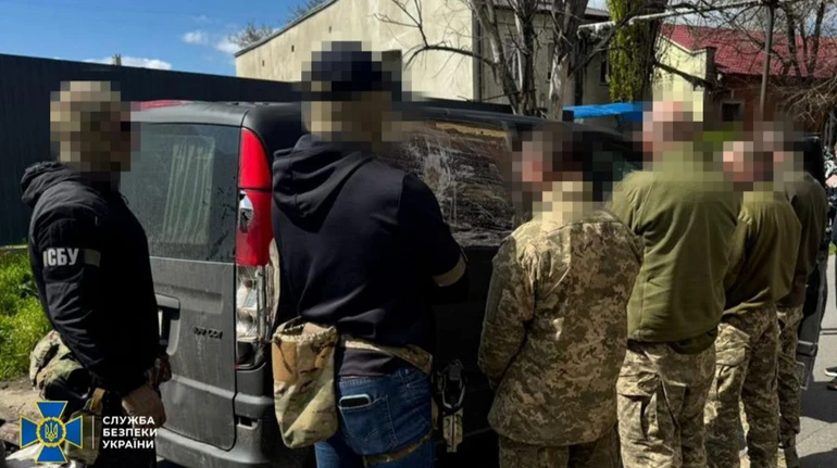 Відстежували і нападали: СБУ розповіла про схему вибивання грошей працівниками ТЦК з Одеси