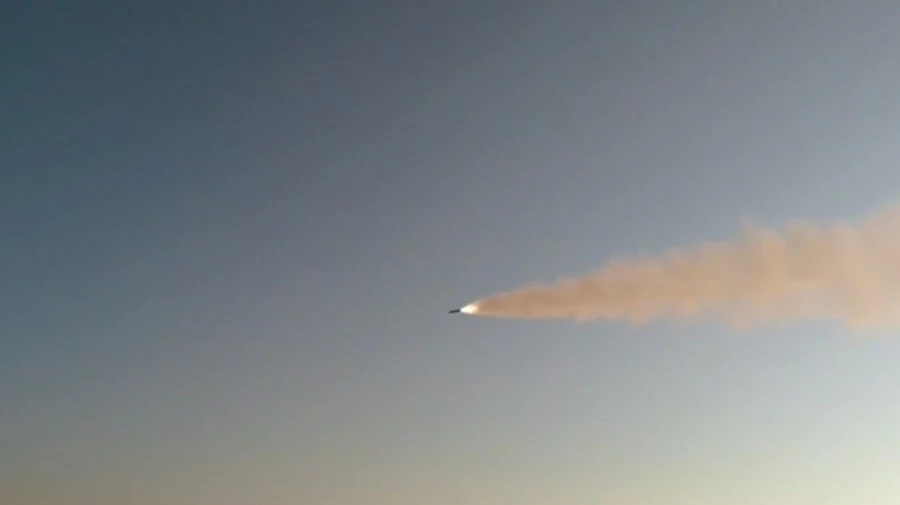 Прикордонники показали, як збивають російську Х-101 в небі над Київщиною