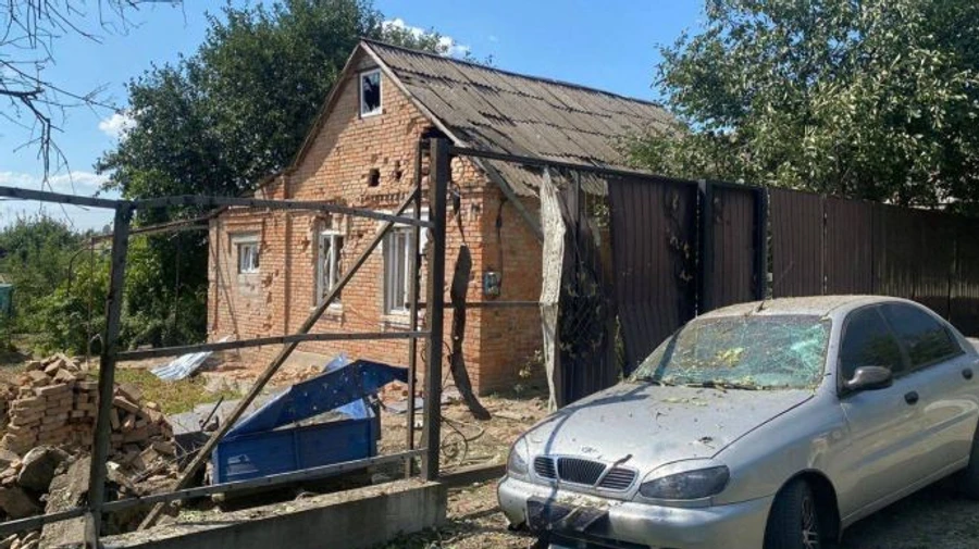 Russian forces bombard Nikopol, killing one civilian and injuring another