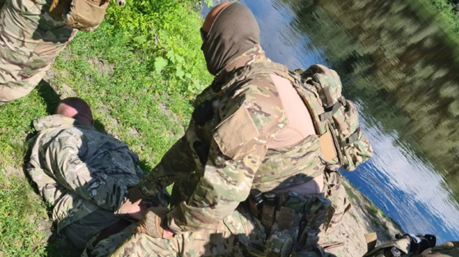 Збирали дані про дислокації ЗСУ в прикордонні: силовики затримали двох чоловіків