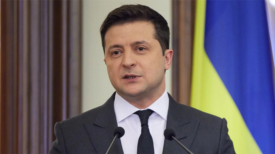 ЗЕЛЕНСКИЙ: МЫ ВВОДИМ ВОЕННОЕ ПОЛОЖЕНИЕ