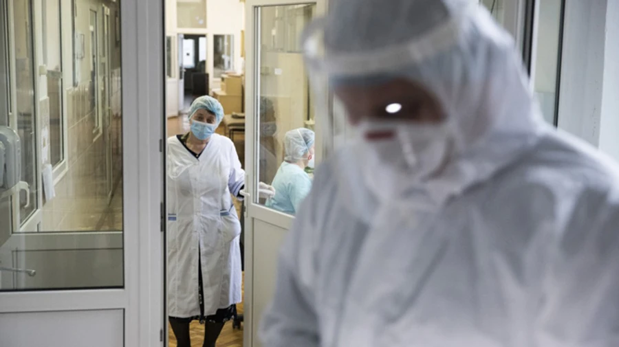 COVID не отступает: В Киеве за сутки снова более 1400 больных и 47 смертей