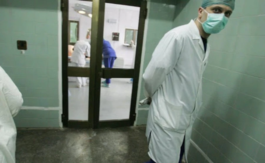 Ще одного українця після повернення з Китаю ізолювали в спецбоксі