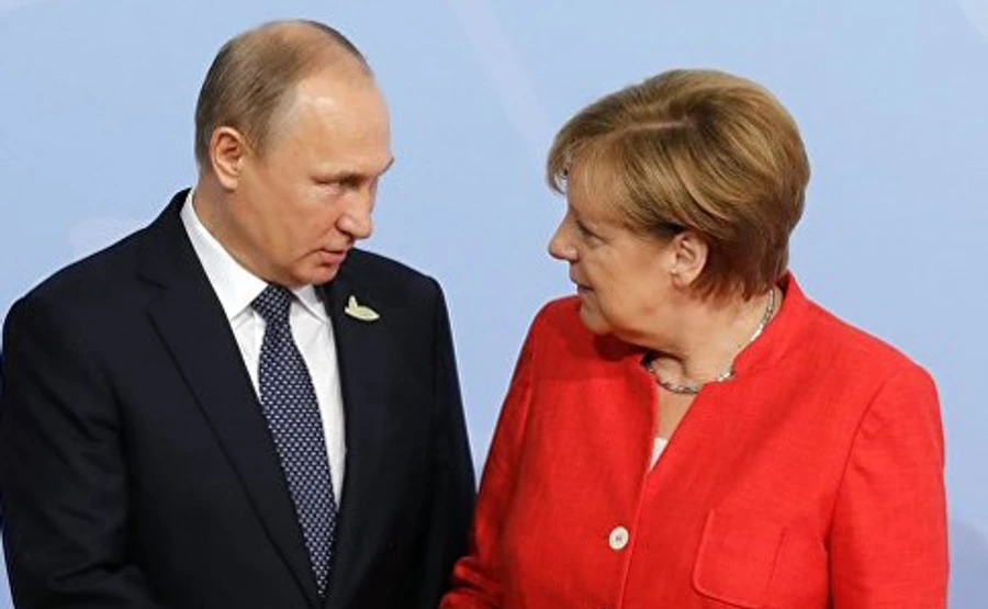 Путин и Меркель озвучили темы разговора перед встречей: Украина, газ, Иран 