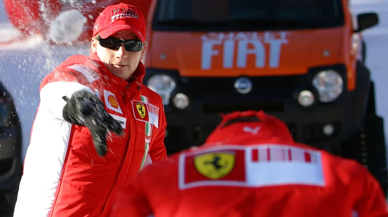 Вільнов на снігоході, Райкконен у ралі, або все про сніжну Формулу-1