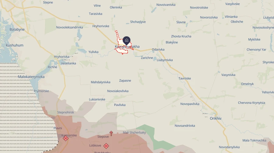 Russians strike Komyshuvakha as aid is being distributed, injuring four people