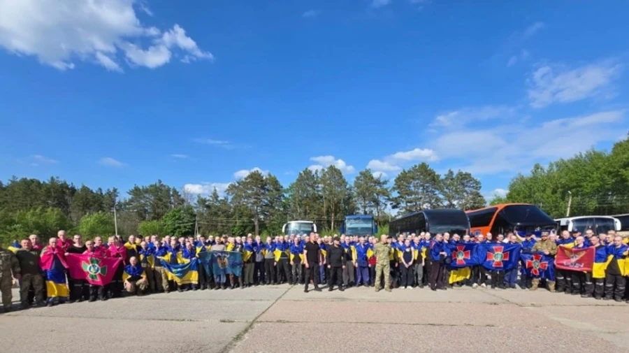 Украина вернула из плена 390 человек. Это первая часть большого обмена с РФ