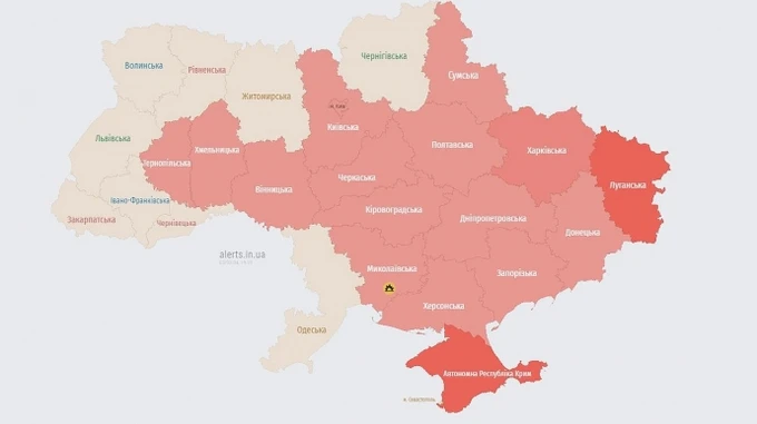 У Києві й більшості областей була повітряна тривога: загроза балістики