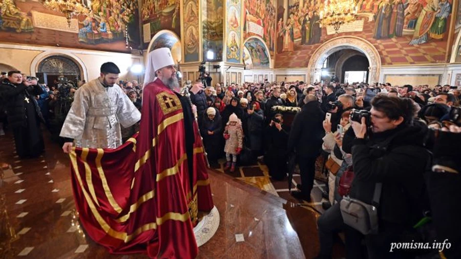 Епифаний снова проведет богослужение в Успенском соборе Лавры