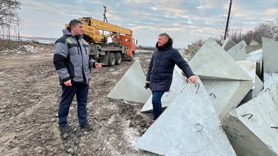 Росіяни панікують: почали укріплювати Курську область зубами дракона і ровами  