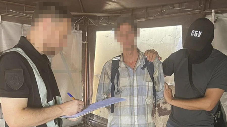 СБУ затримала торгівця зброєю та виявила схрон із вибухівкою у Запоріжжі