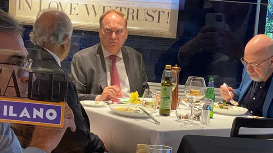 Посол Росії в США пропонував закулісне перемир'я і лякав нацистами в Києві – Politico