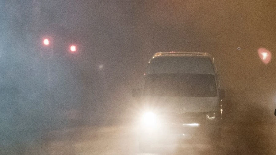 Женщина в розыске угнала эвакуатор и устроила ДТП с троллейбусом