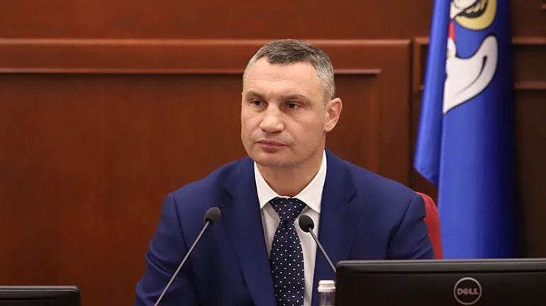 Сплошной каток, тысяча обращений в травмпункт – Кличко вызвал на ковер глав районов