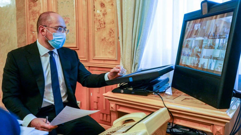 Локдаун вихідного дня: Шмигаль наголосив місцевій владі, що рішення уряду - закон