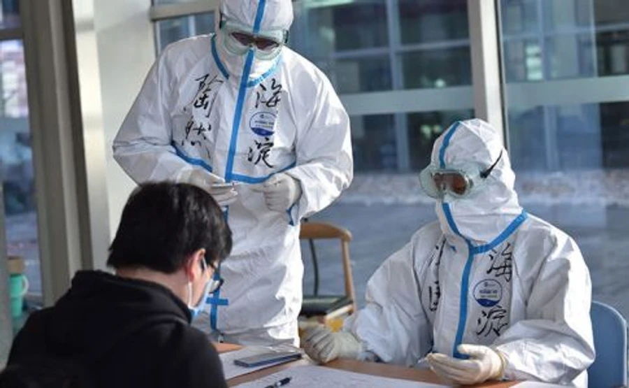 У Китаї заявляють, що всі нові випадки COVID-19 у них – з-за кордону