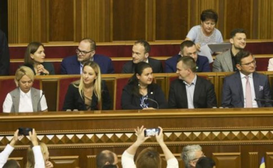 Зарплати міністрів: Новосад і Пристайко отримують менше за попередників