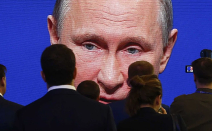 Путін: Ми продовжимо допомагати ЛНР і ДНР