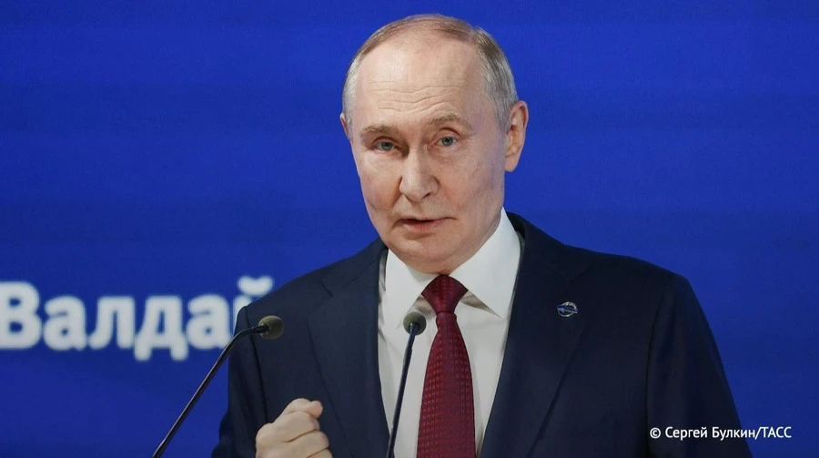 Путін заявив, що стежить за мілітаризацією Європи і, в разі загрози, відповідь не змусить чекати