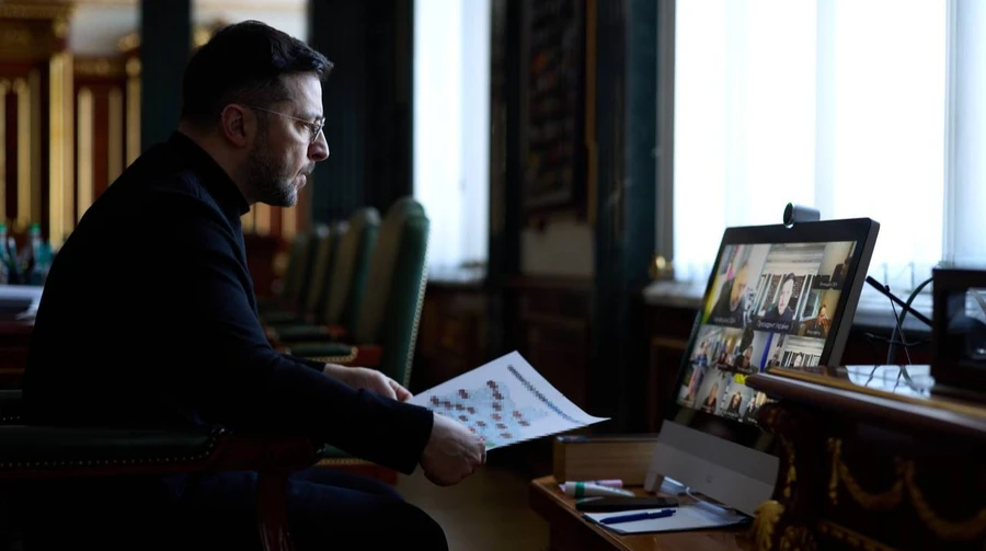 Зеленський розкритикував владу Кривого Рогу за запізнілу реакцію з ліквідації наслідків обстрілів РФ