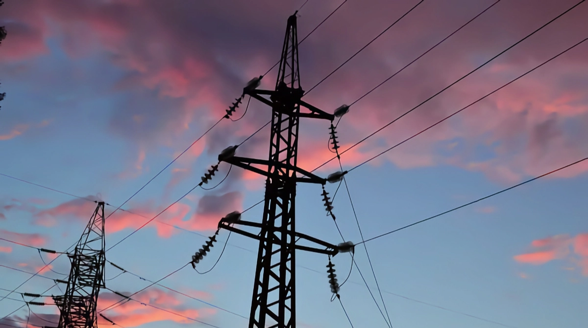 Russia hits energy facility in Chernihiv Oblast, leaving 380,000 without power