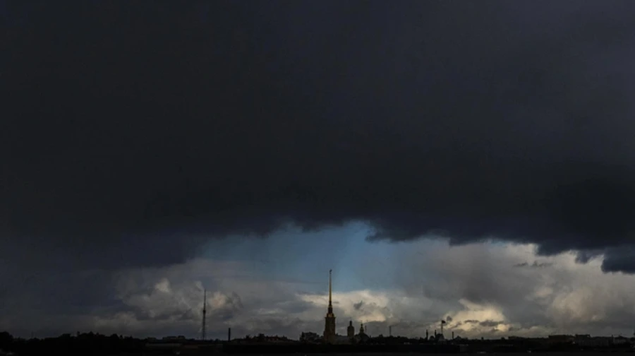 Дроны атаковали Москву и Усть-Луга: в порту возник пожар