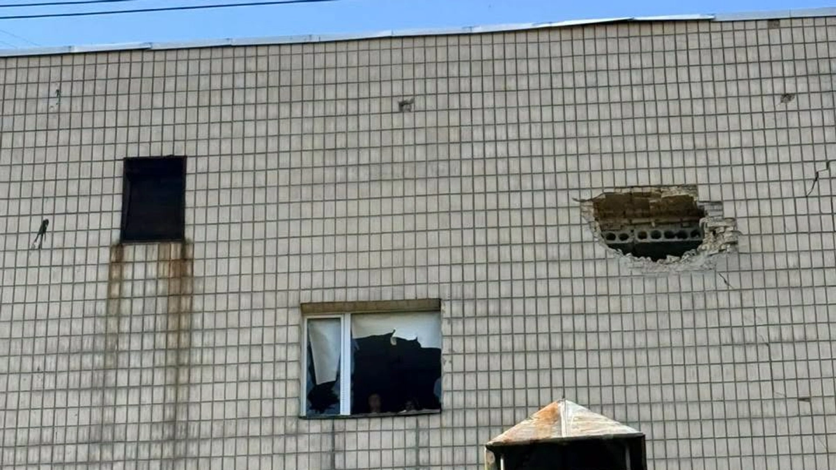 Russia attacks Strazhesko Institute of Cardiology in Kyiv for second time ...