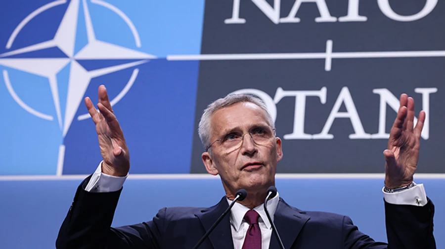 Столтенбер: Швеция должна стать членом НАТО до конца ноября