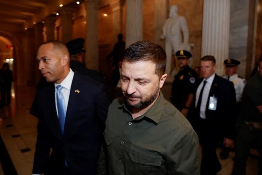 Zelenskyy arrives at US Congress