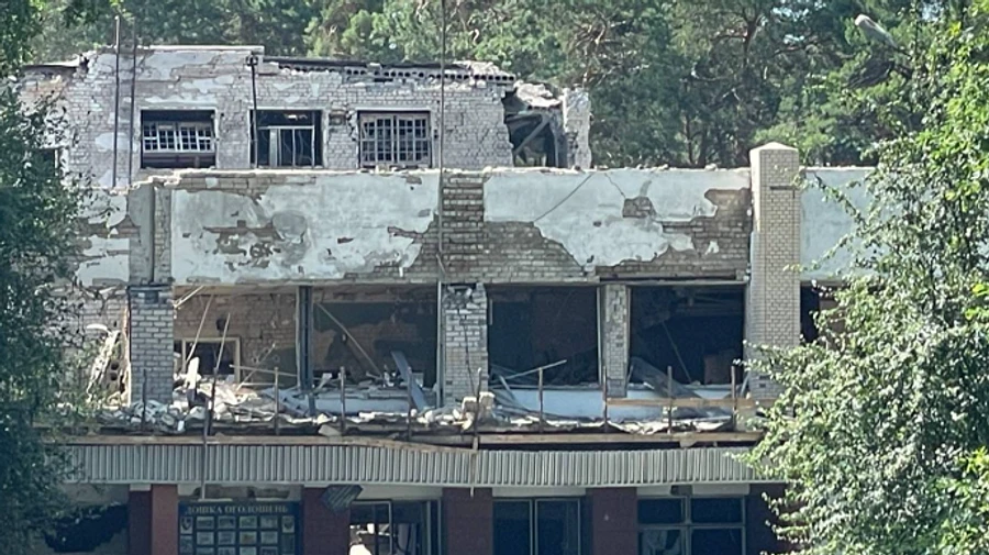 РФ вдарила ракетою по будинку культури на Чернігівщині: загинула працівниця