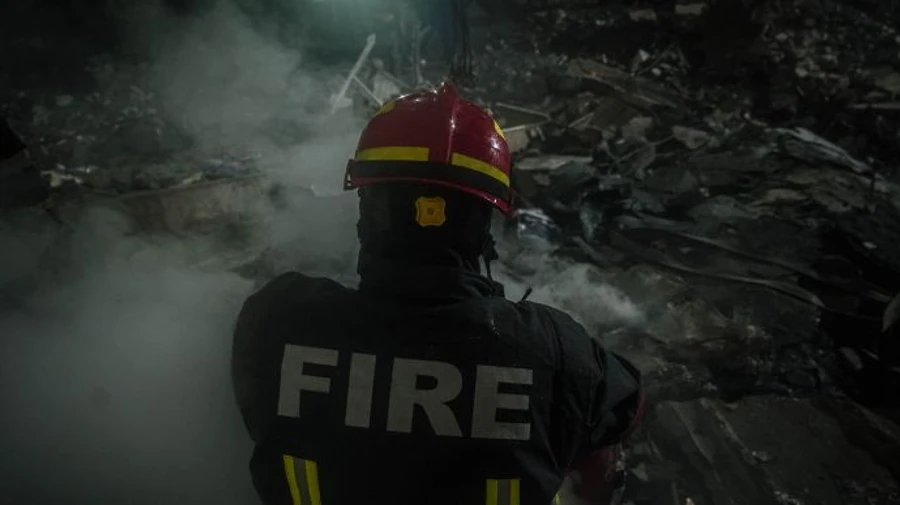 В Днепре до сих пор разбирают завалы – Зеленский обещает наказание всем виновным