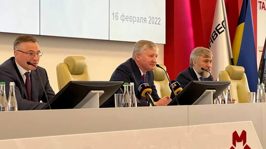 Ахметов в Мариуполе заявил, что остается с Украиной