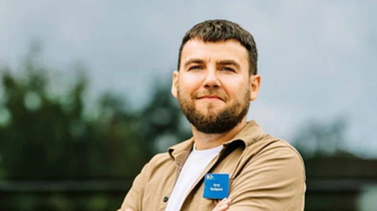 Маск летает в космос, а мы мочим тряпочки в ведерко у доски. Что не так с преподаванием украинского – объясняет Артур Пройдаков