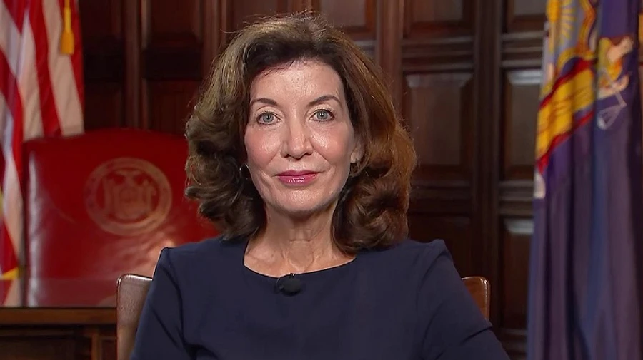 Штат Нью-Йорк впервые возглавила женщина