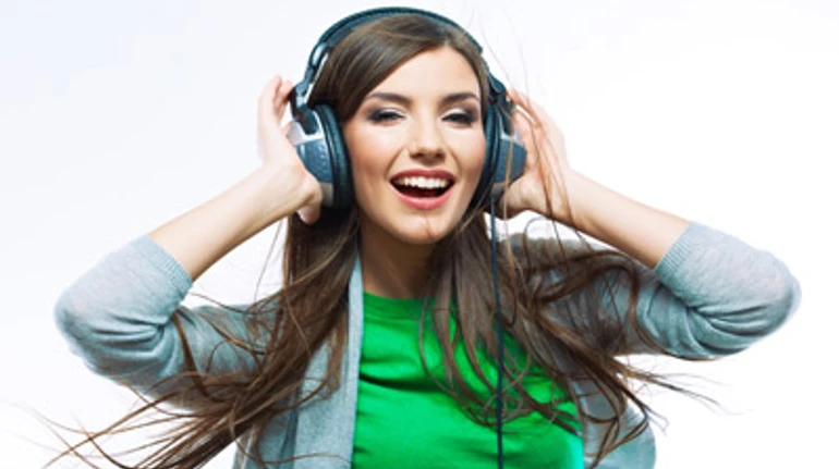 Ви все чули? Штучний інтелект Вакарчука, вдячна Джамала, олдскульний Бумбокс та інші нові українські пісні лютого