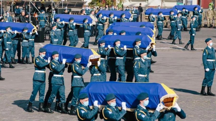 Президент нагородив медалями загиблий екіпаж Ан-26