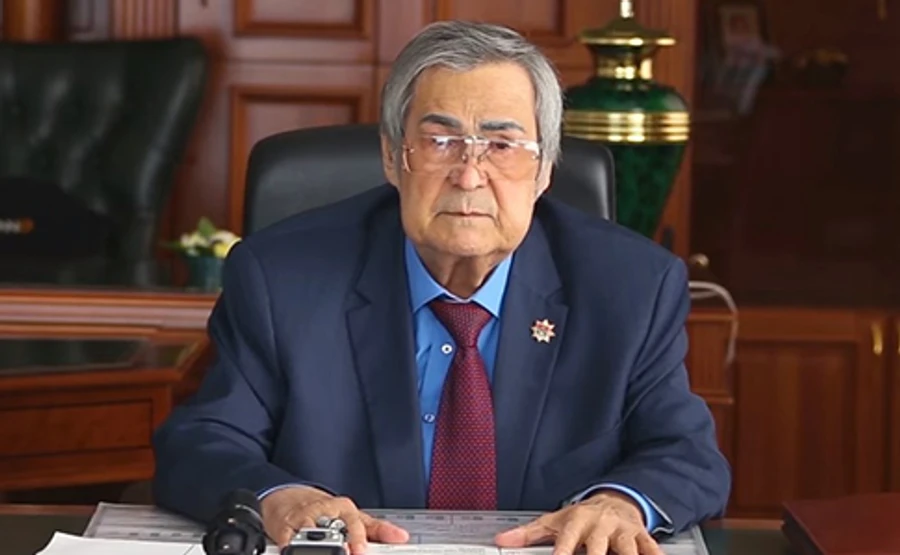 Через тиждень після пожежі в Кемерові губернатор області подав у відставку